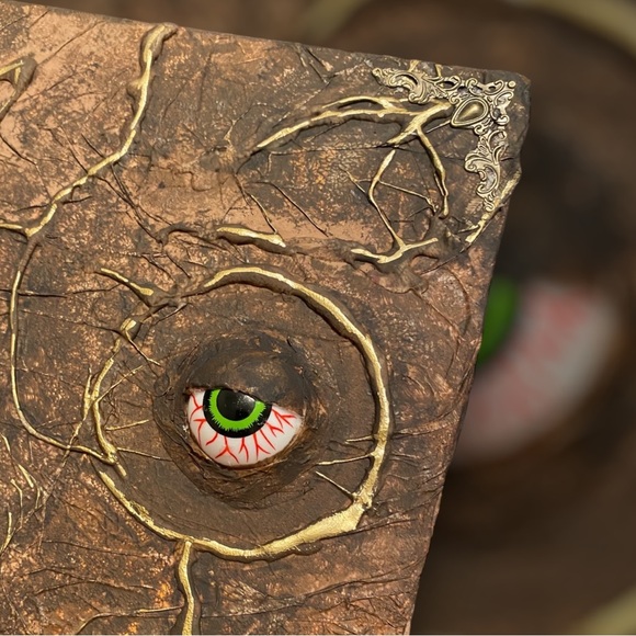 Hocus Pocus inspired Book of Spells decor - Picture 5 of 7